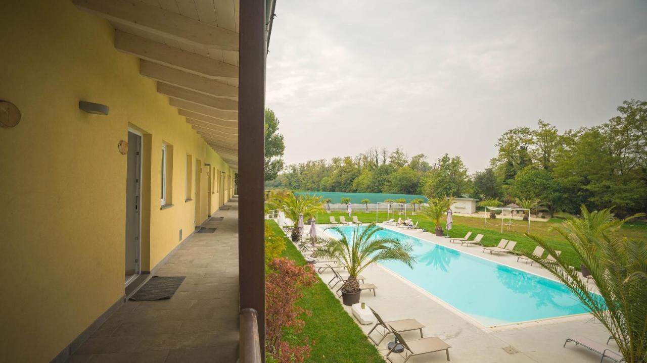 Triple Room Pool View